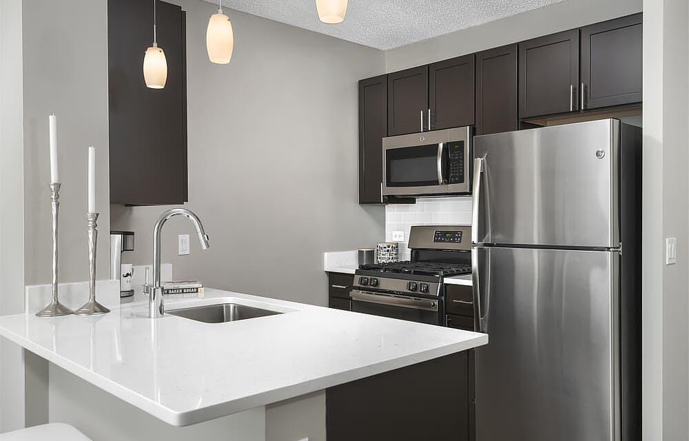 Atwater Apartments 355 E Ohio St, Chicago, IL 60611