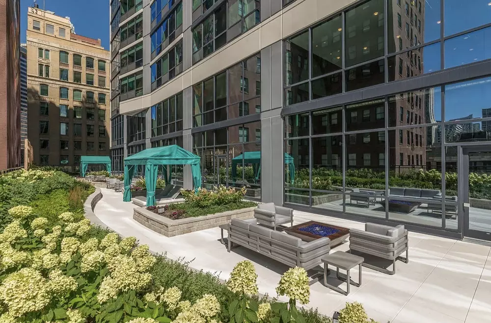 73 East Lake 73 E Lake St, Chicago, IL 60601