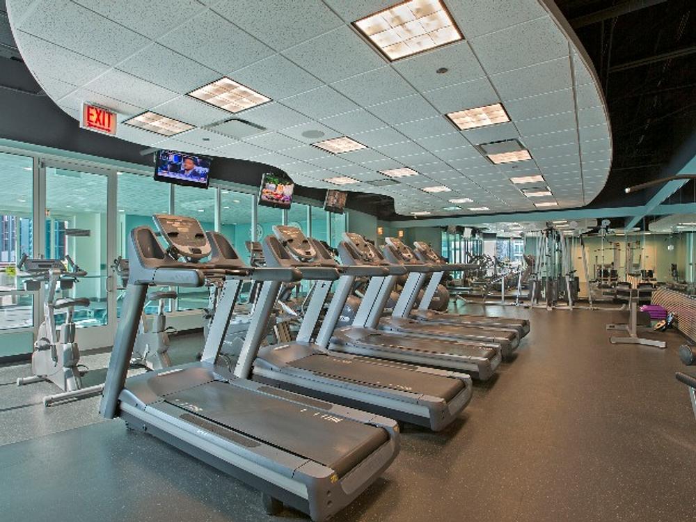 The Streeter 345 E Ohio St, Chicago, IL 60611