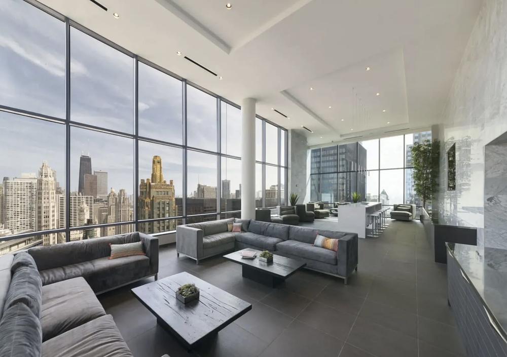 73 East Lake 73 E Lake St, Chicago, IL 60601