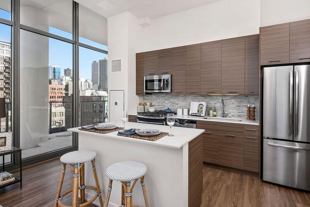 NEXT Apartments 347 W Chestnut St, Chicago, IL 60610