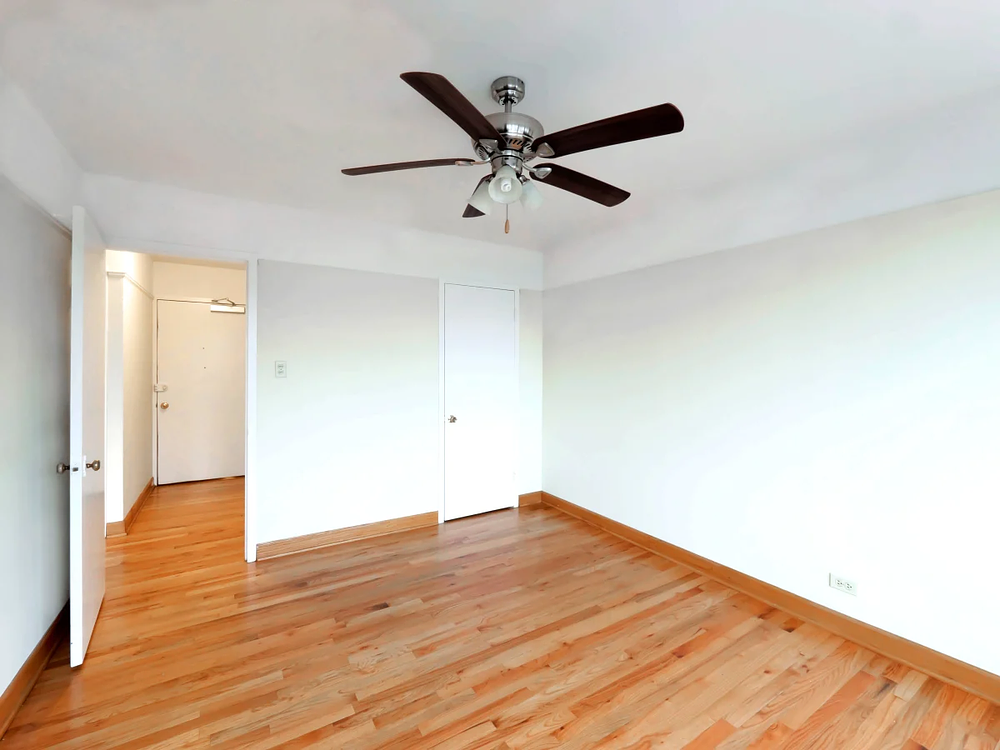 Clarendon Shores 4750 N Clarendon Ave, Chicago, IL 60640
