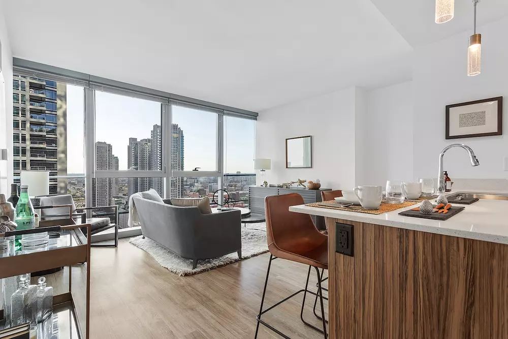 Wolf Point West 343 W Wolf Point Plaza, Chicago, IL 60654