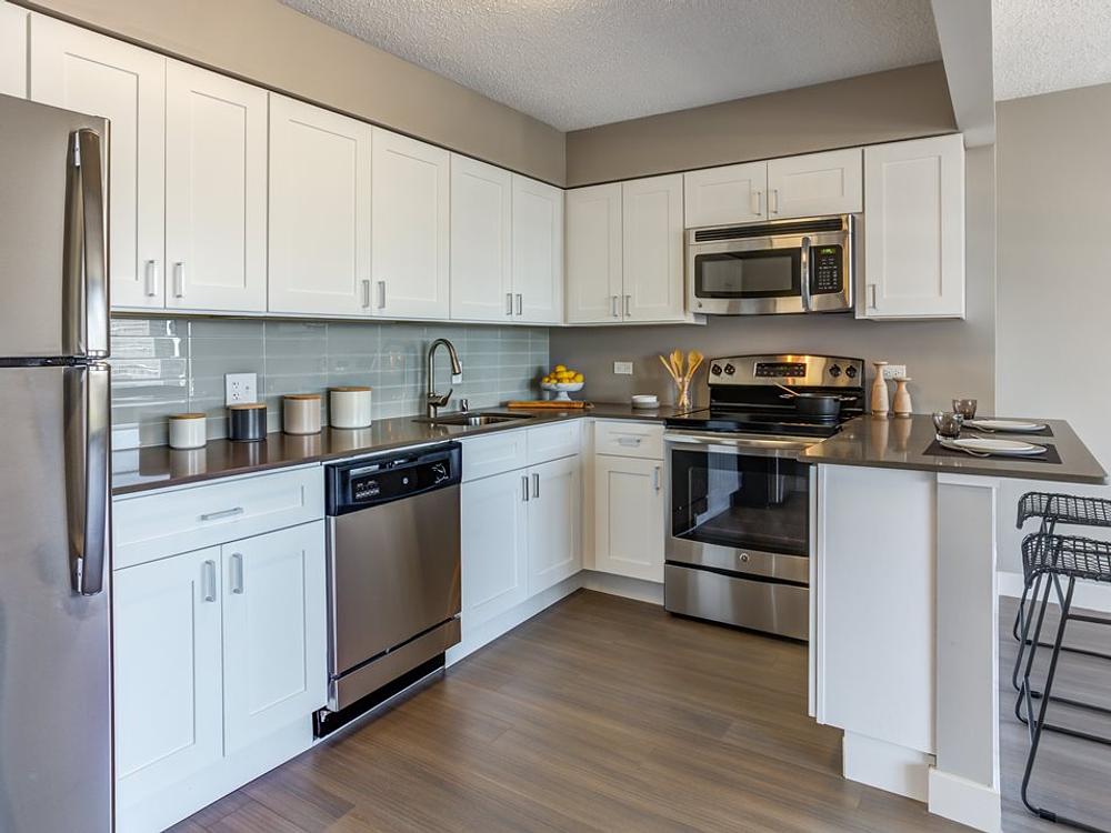 Clark Street Apartments 2555 N Clark St, Chicago, IL 60614