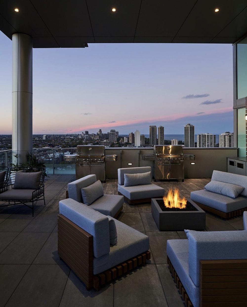 THREE Old Town Park 228 W Hill St, Chicago, IL 60610 Old Town - Leasing by Cross Street