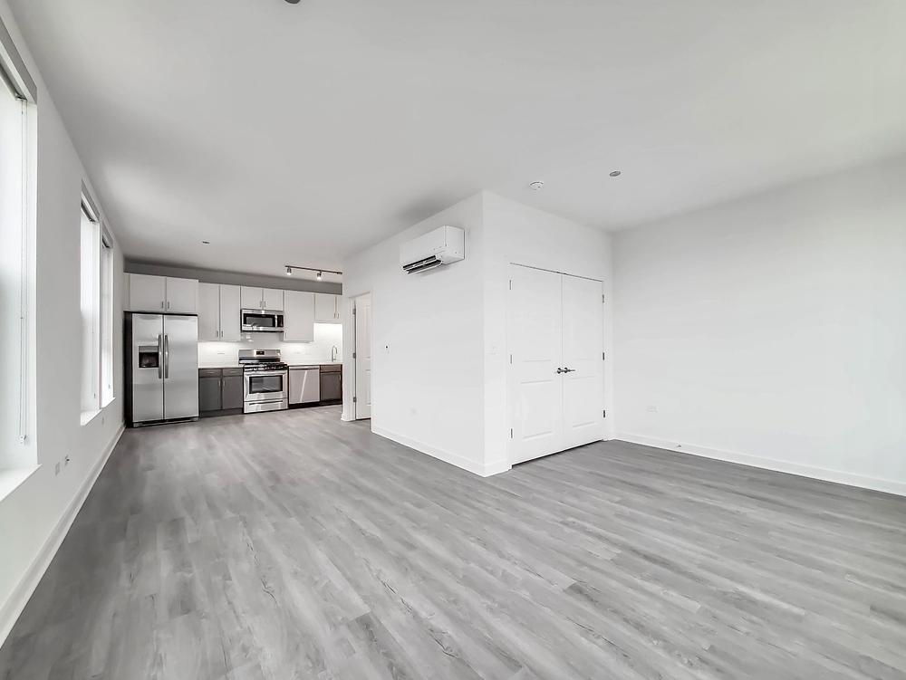 The Raven Residences 4733 N Wolcott Ave. Chicago, IL 60640