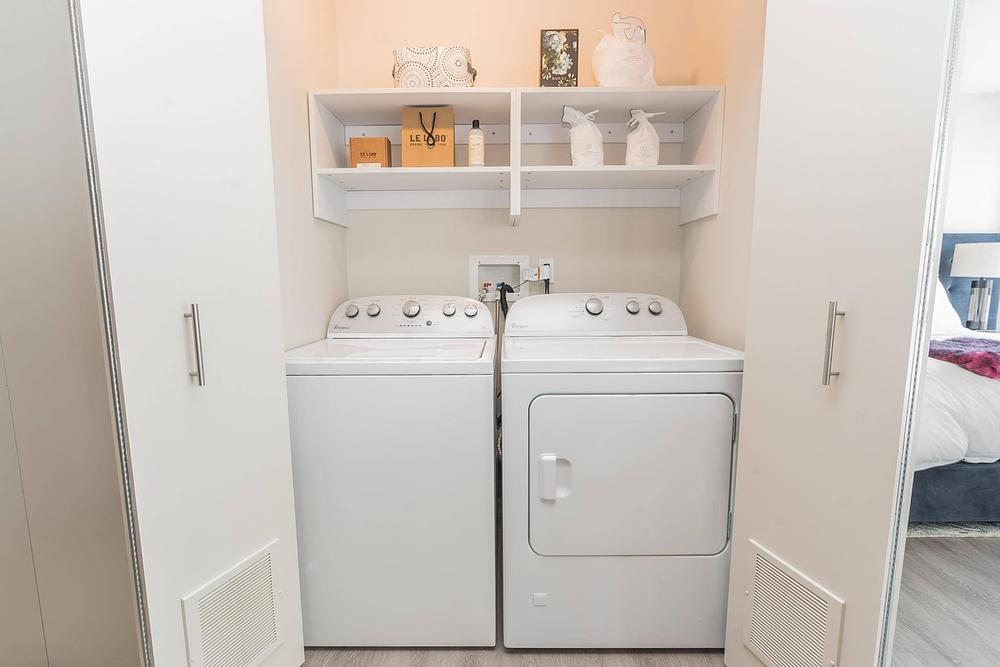 8 East Huron 8 E Huron St, Chicago, IL 60611