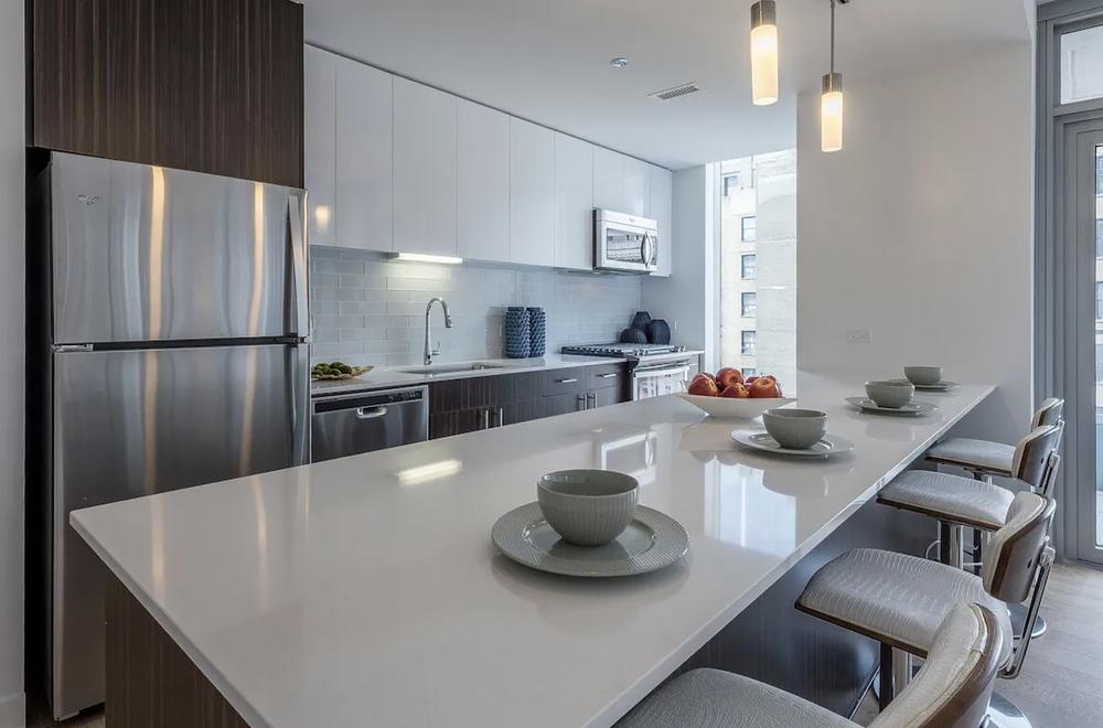 MILA 201 N Garland Ct, Chicago, IL 60601