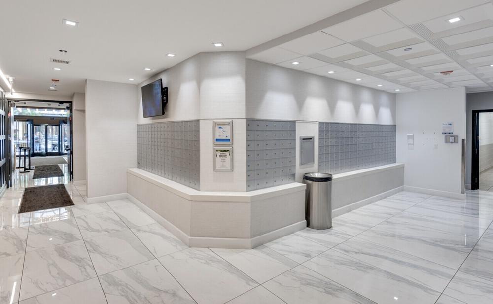 One East Delaware 1 E Delaware Pl, Chicago, IL 60611