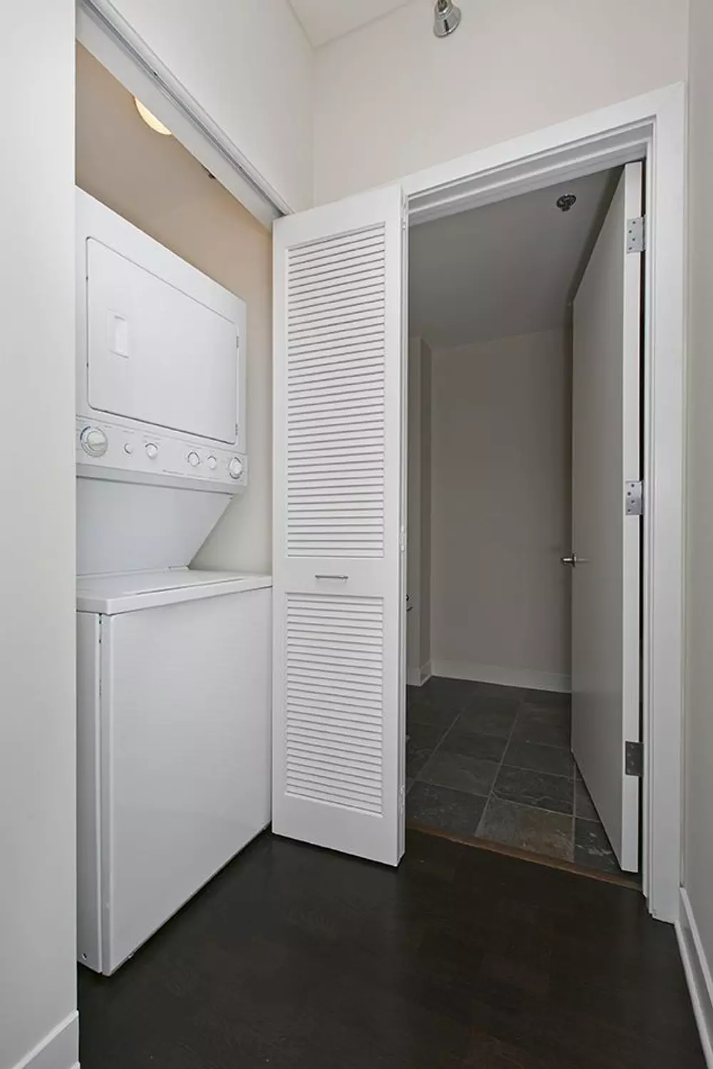 TRIO Apartments 670 W Wayman St, Chicago, IL 60661