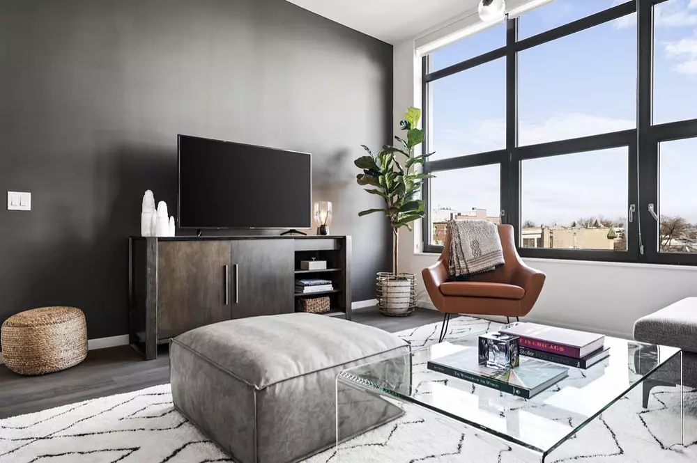 Logan Apartments 2522 N Milwaukee Ave, Chicago, IL 60647