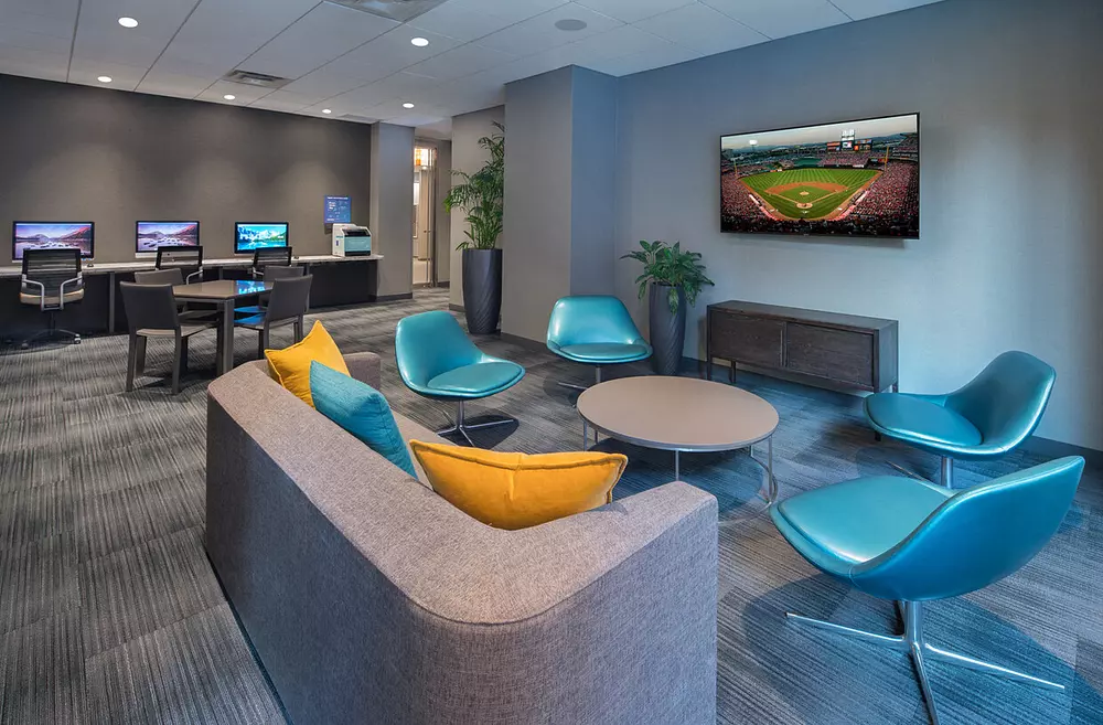 Elm Street Plaza 1130 N Dearborn St, Chicago, IL 60610