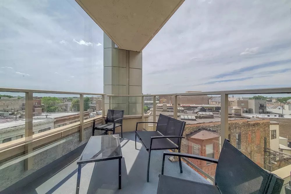 Lakeview 3200 3218 N Clark St, Chicago, IL 60657