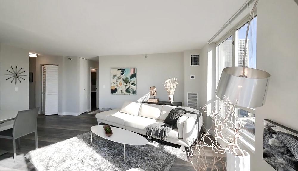 One East Delaware 1 E Delaware Pl, Chicago, IL 60611