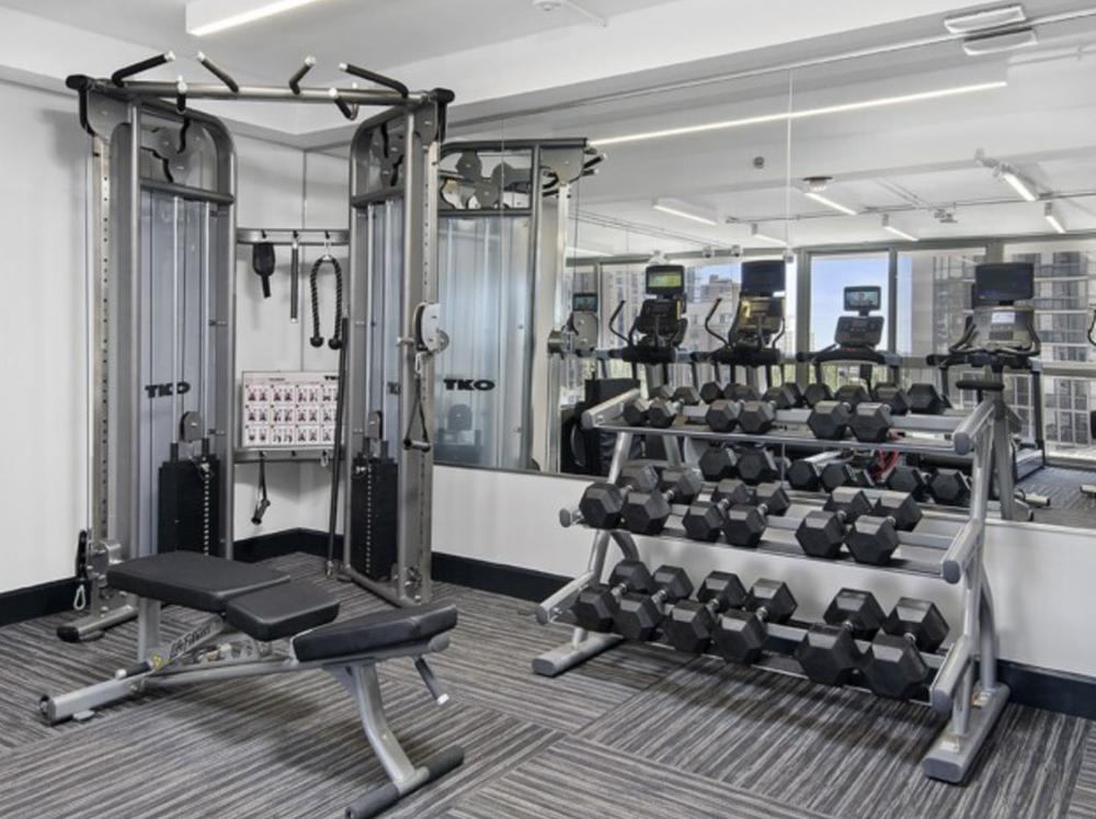 One East Delaware 1 E Delaware Pl, Chicago, IL 60611