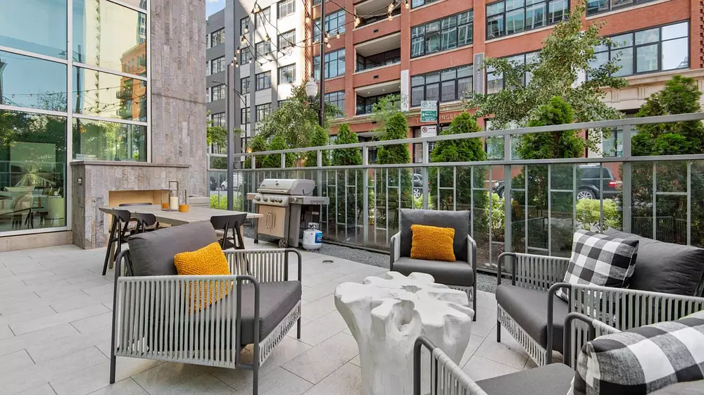 Parc Huron 469 W Huron St, Chicago, IL 60654