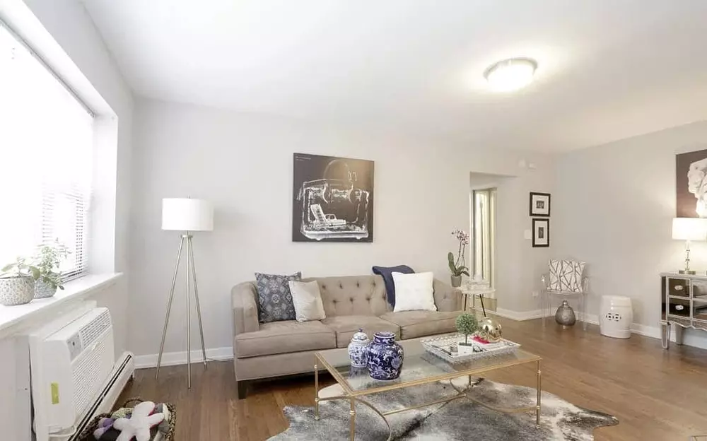 Oakdale Terrace - 525 W Oakdale Ave 525 W Oakdale Ave, Chicago, IL 60657