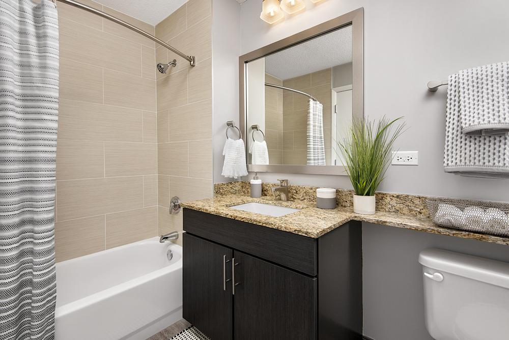 180 North Jefferson 180 N Jefferson St, Chicago, IL 60661