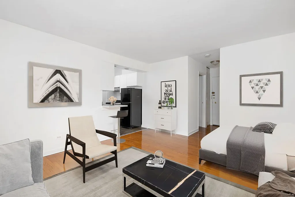 515 W. Barry 515 W Barry Ave, Chicago, IL 60657