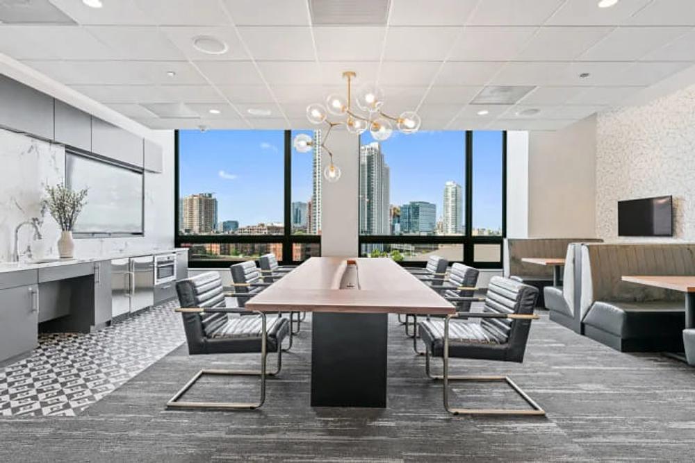Hubbard Place 360 W Hubbard St, Chicago, IL 60654