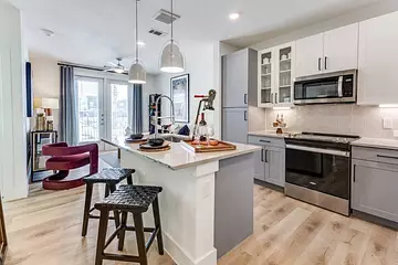 Aura High Pointe