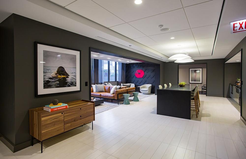 The Gallery on Wells 637 N Wells St, Chicago, IL 60654