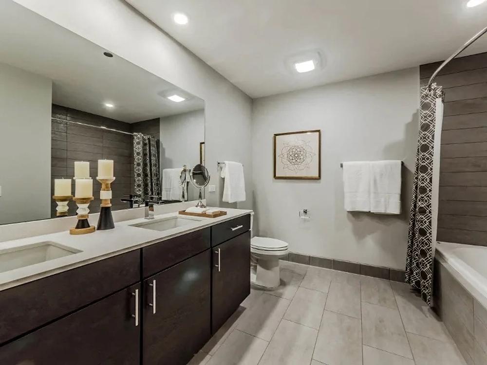Lofts At River East 445 E Illinois St, Chicago, IL 60611