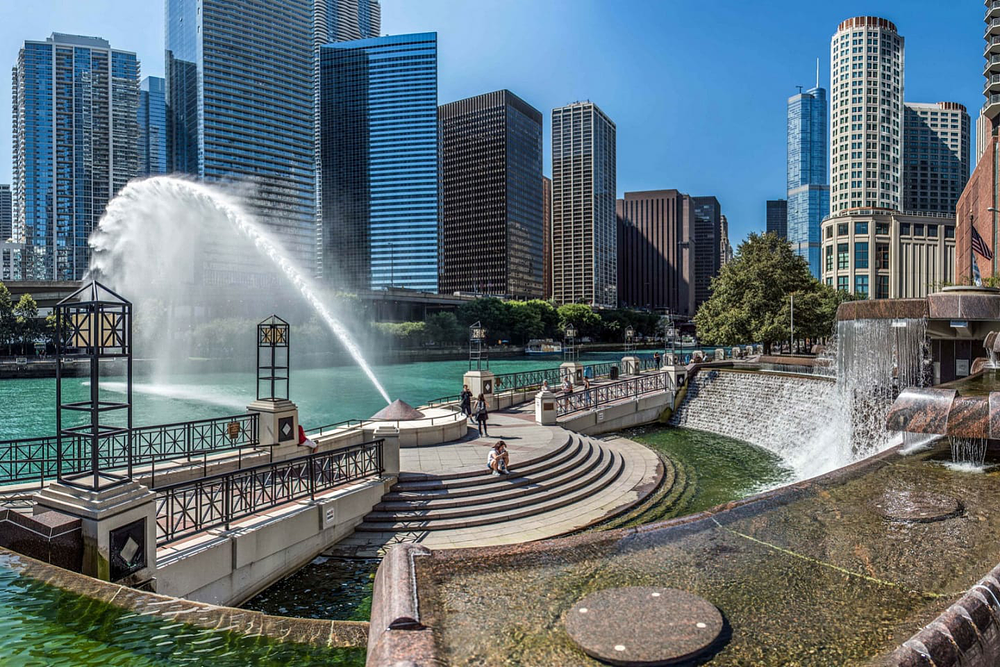 Moment 545 N McClurg Ct, Chicago, IL 60611