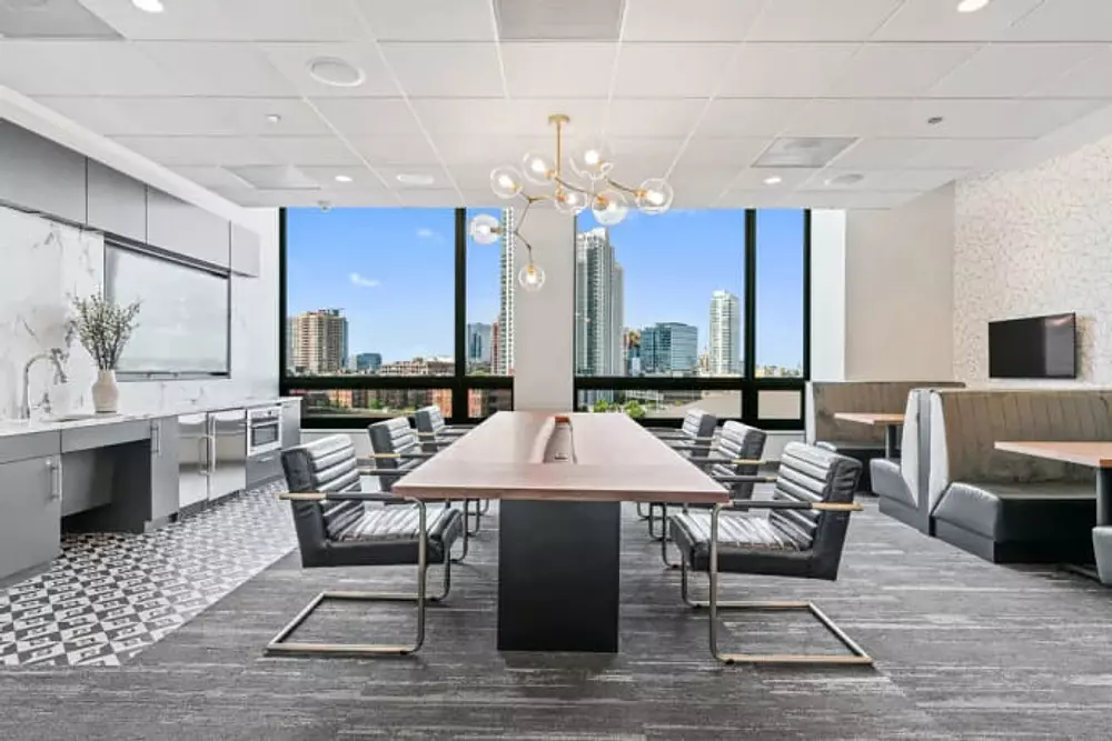 Hubbard Place 360 W Hubbard St, Chicago, IL 60654