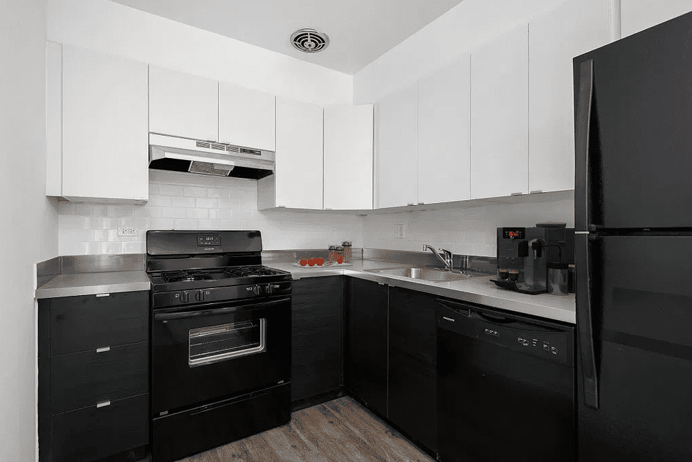 3510 N. Pine Grove 3510 N Pine Grove Ave, Chicago, IL 60657