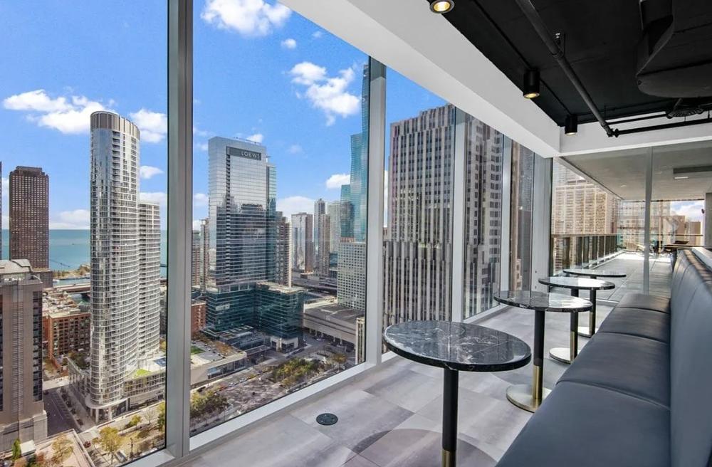Aston 200 E Illinois St, Chicago, IL 60611