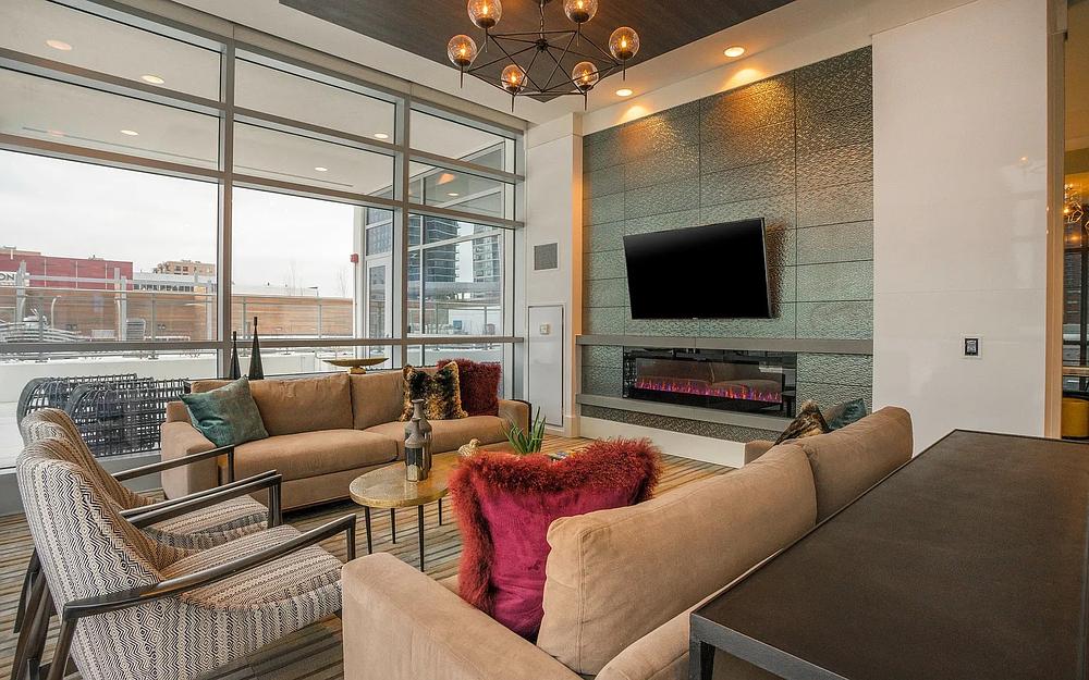 The Elle Apartments 801 S Financial Pl, Chicago, IL 60605