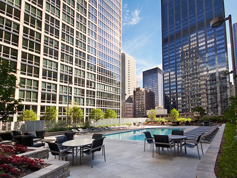 215 West Apartments 215 W Washington St, Chicago, IL 60606