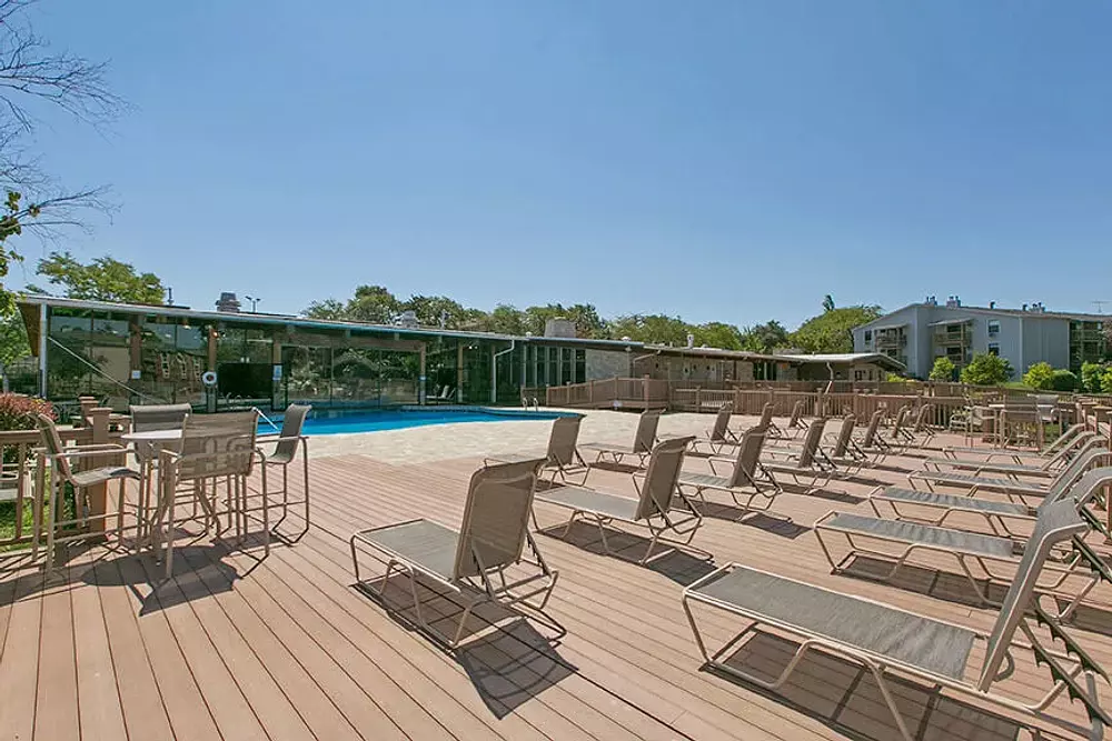 Barrington Lakes 2200 Hassell Rd, Hoffman Estates, IL 60169, Chicago