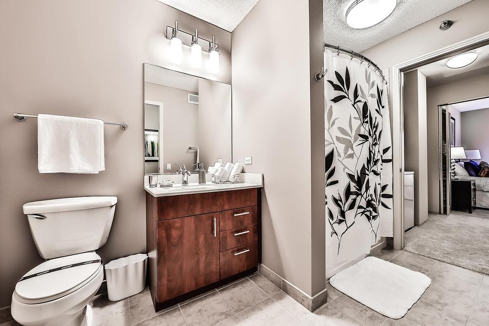 215 West Apartments 215 W Washington St, Chicago, IL 60606
