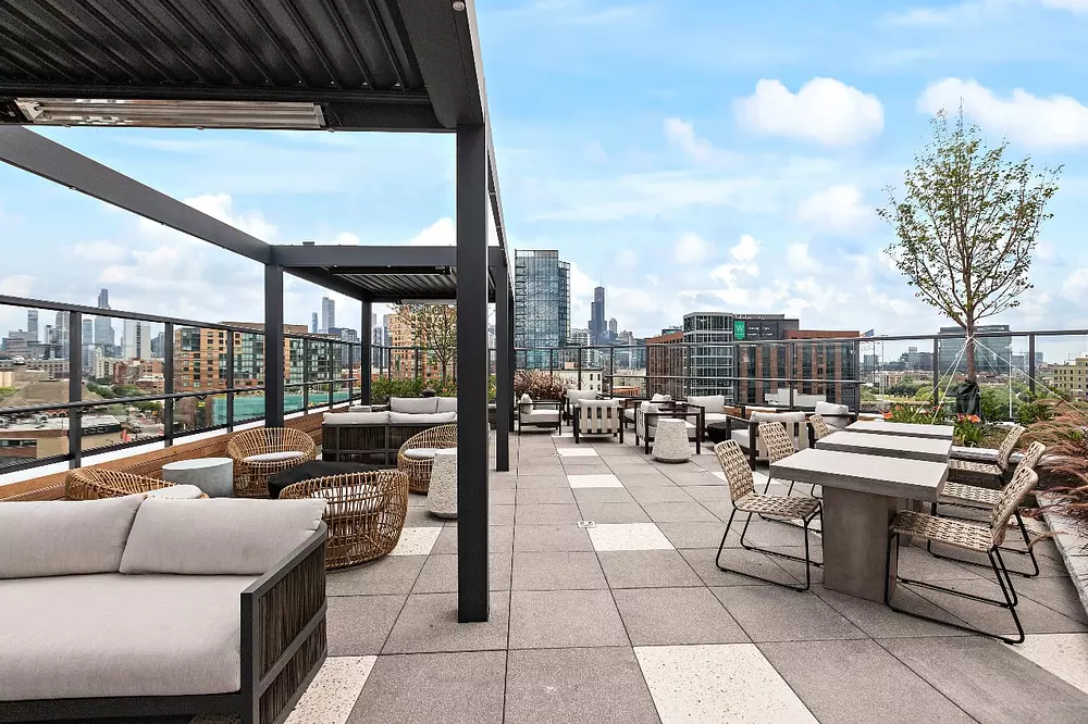 1122 W Chicago - Nevele22 1122 W Chicago Ave, Chicago, IL 60642