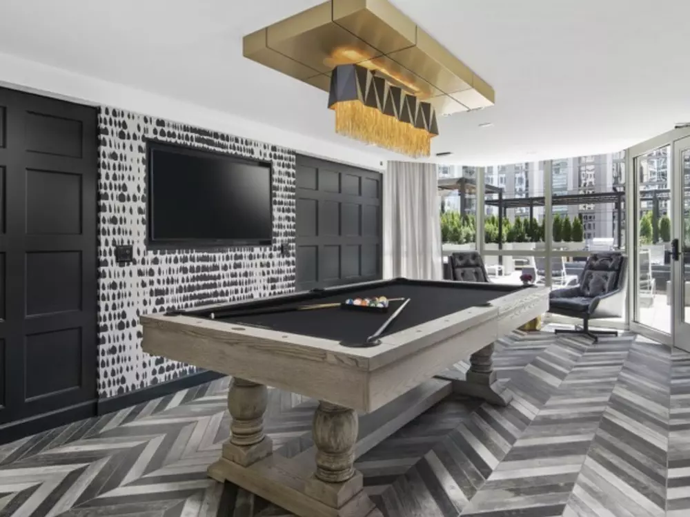 One East Delaware 1 E Delaware Pl, Chicago, IL 60611