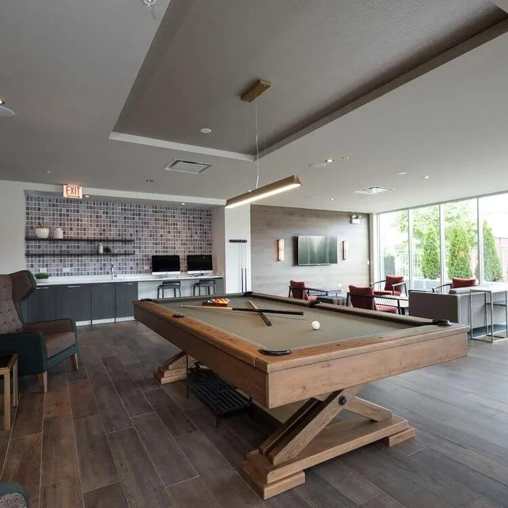 606 Blue 1743 N Leavitt St, Chicago, IL 60647