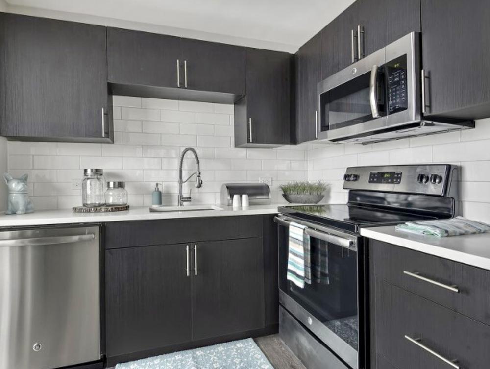 One East Delaware 1 E Delaware Pl, Chicago, IL 60611