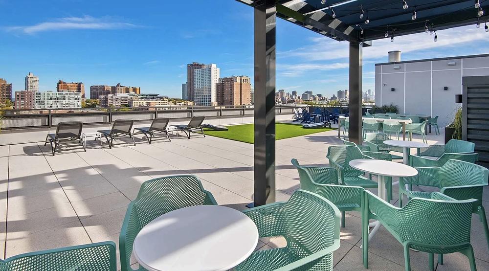 Wrigleyville Lofts 949 W Dakin St, Chicago, IL 60613