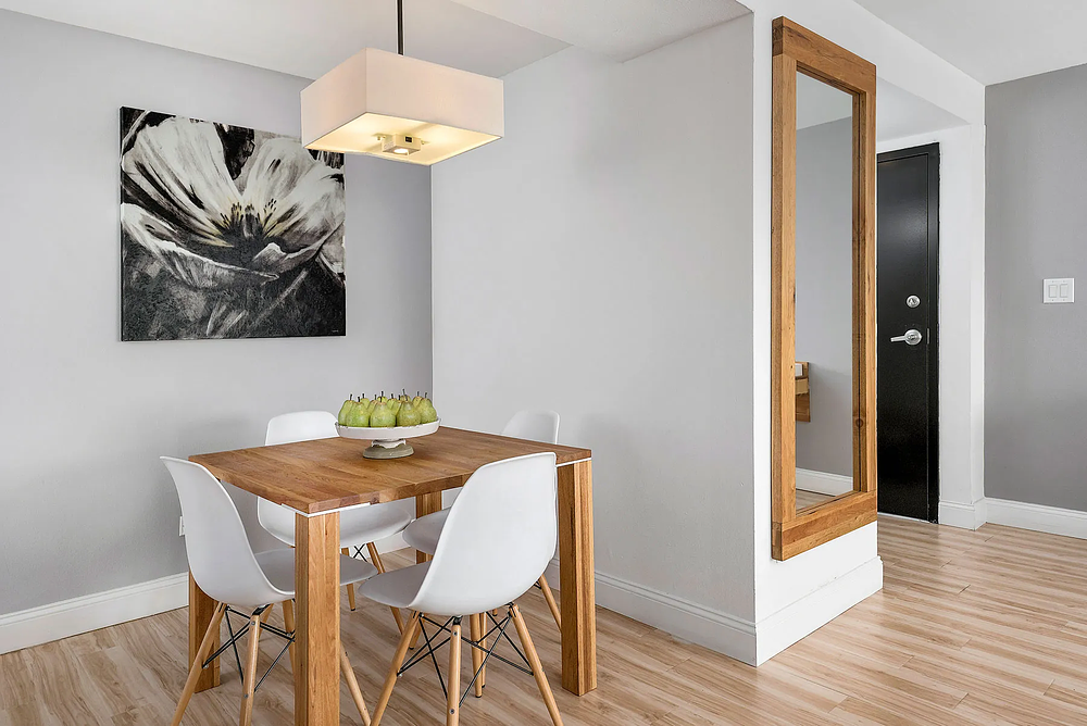 536 W. Addison 536 W Addison St, Chicago, IL 60613 Lakeview - Leasing by Cross Street