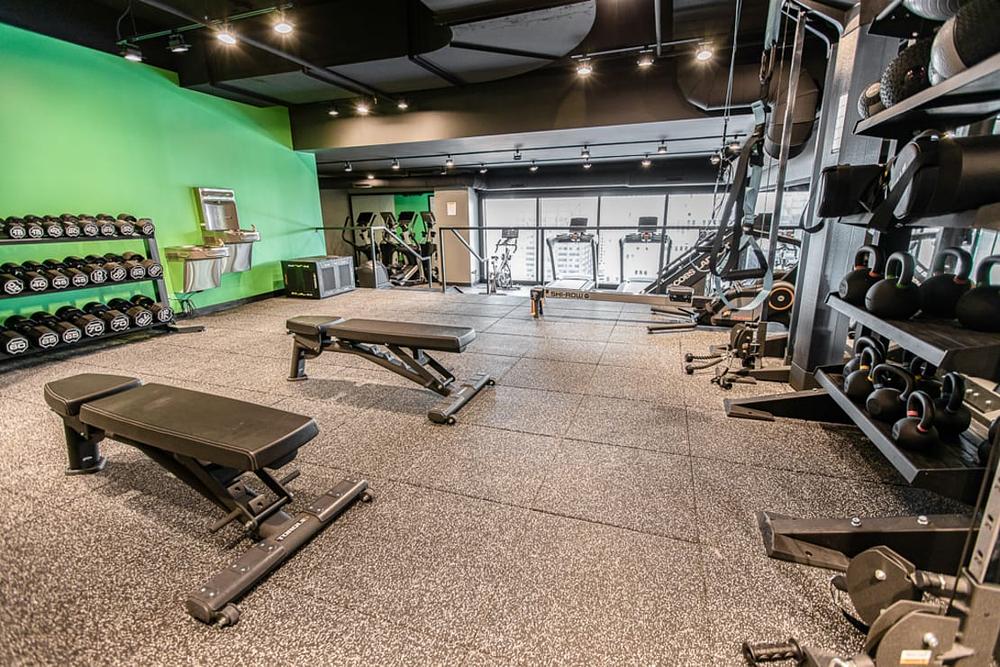 21 East Chestnut 21 E Chestnut St, Chicago, IL 60611