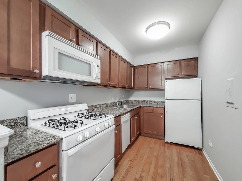 Sheridan Shores 640 W Sheridan Rd, Chicago, IL 60613