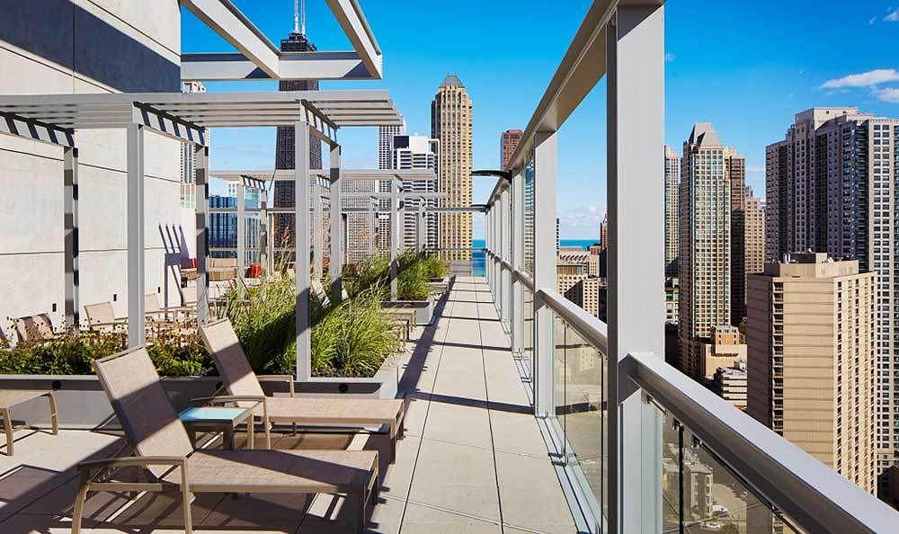 Eight O Five 805 N La Salle St, Chicago, IL 60610