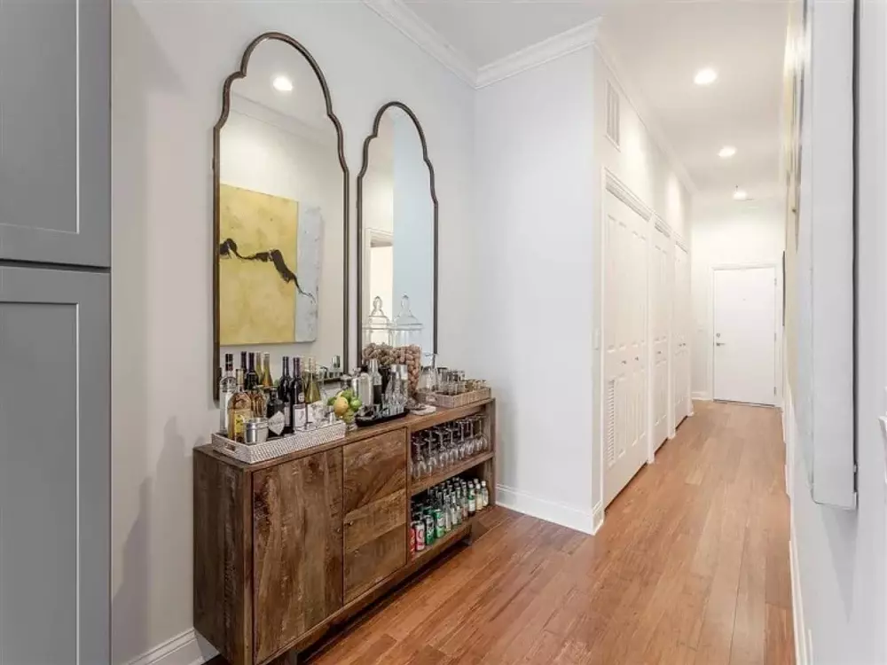 Wells Place Apartments 837-839 S Wells St, Chicago, IL 60607