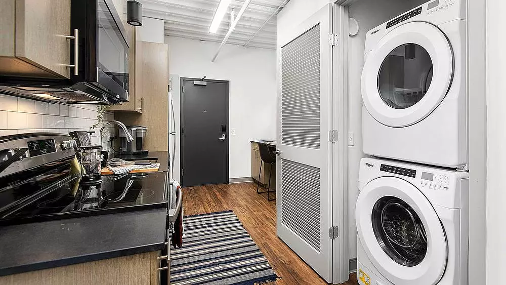 Wrigleyville Lofts 949 W Dakin St, Chicago, IL 60613