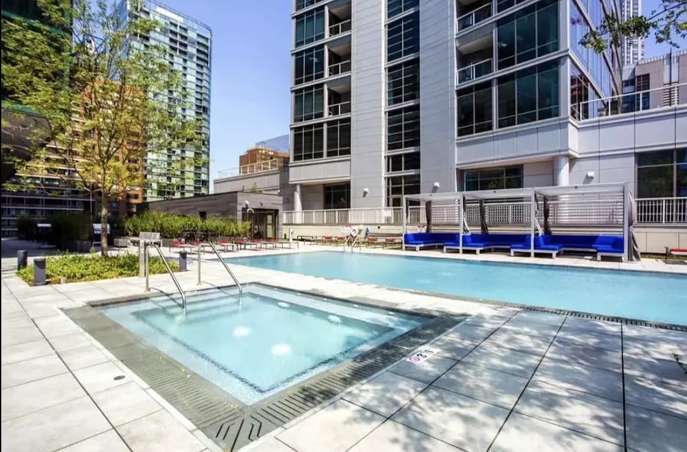 Optima Signature 220 E Illinois St, Chicago, IL 60611