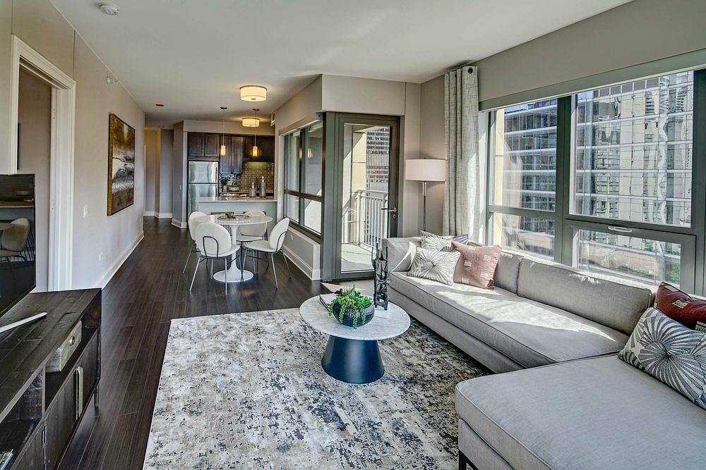 AMLI River North 71 W Hubbard St, Chicago, IL 60654