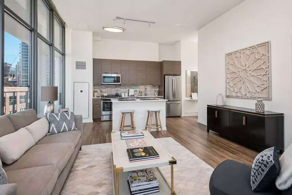 NEXT Apartments 347 W Chestnut St, Chicago, IL 60610
