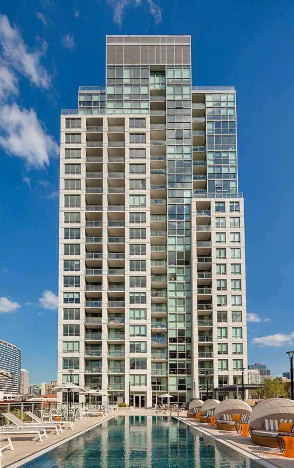 The Hudson 750 N Hudson Ave, Chicago, IL 60654